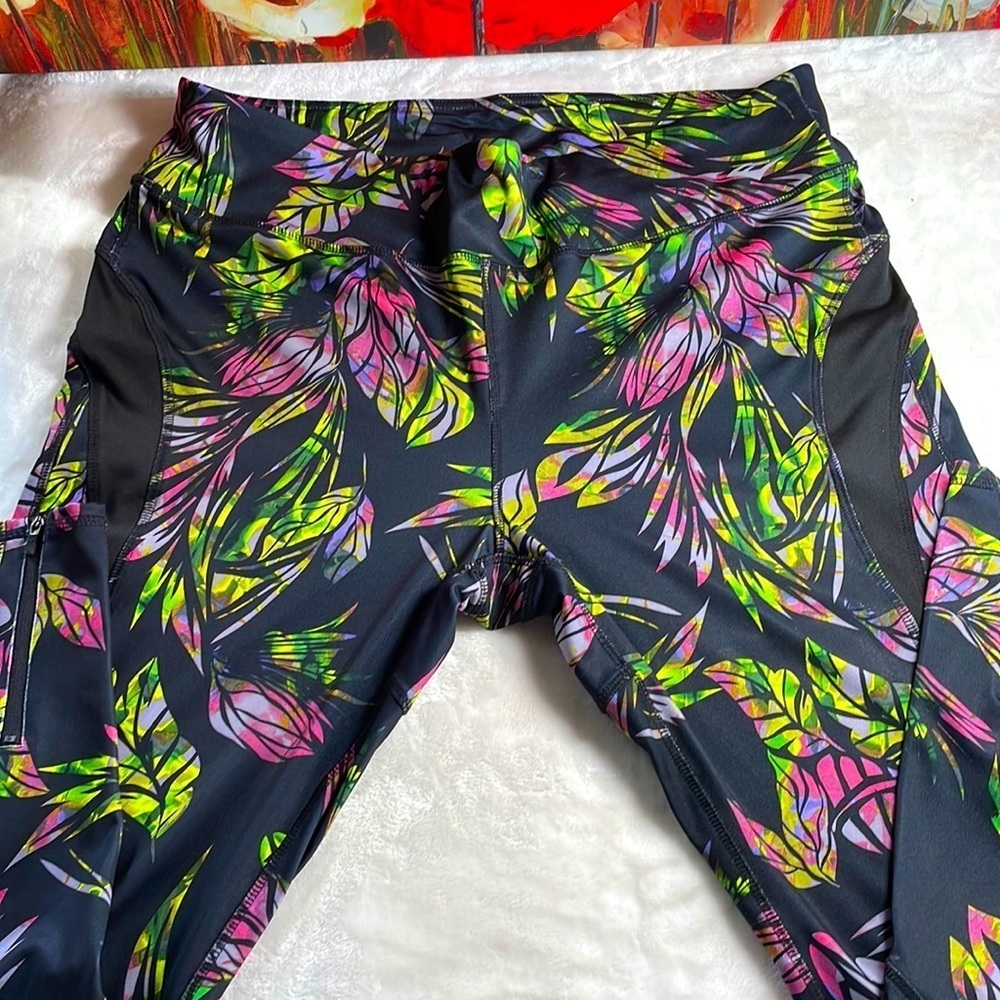 Everlast tropical print workout station